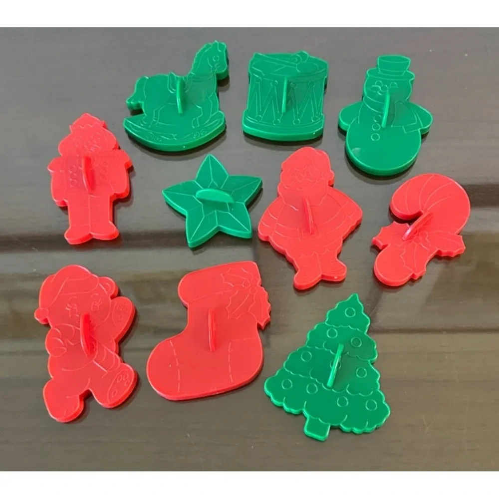 1992 Wilton Designer Series Christmas Collection 10 Plastic Sturdy Holiday Shape